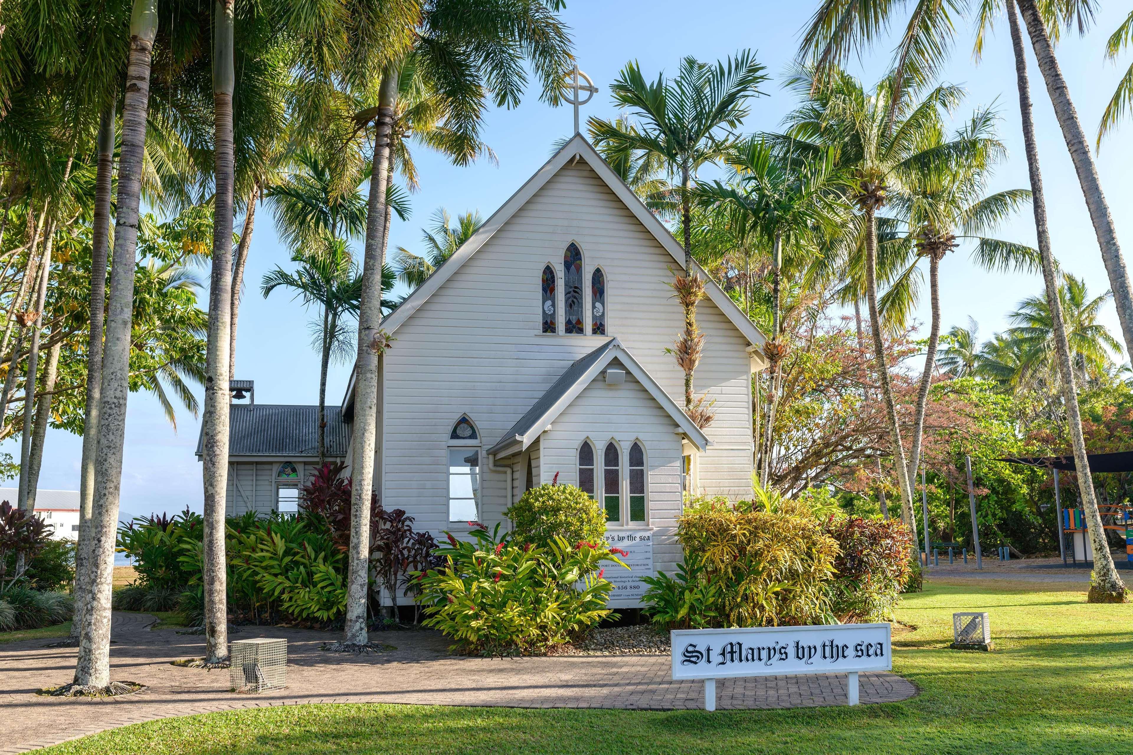 Ramada Resort By Wyndham Port Douglas Buitenkant foto